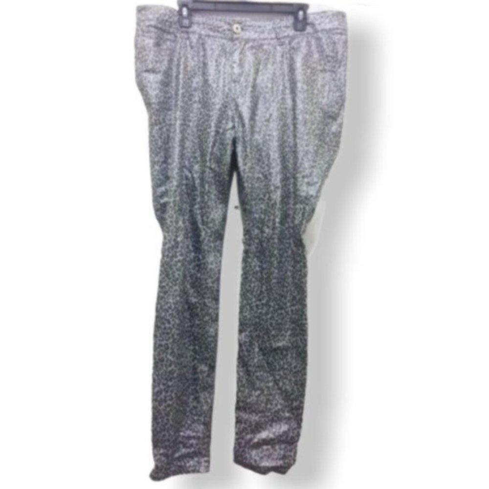 Forever 21 | Silver Leopard Print Skinny Plus Sized Jeans | Sz 14
